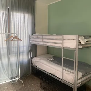 Hostel Mrhostel, Mailand