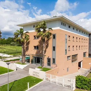 Ardeatina Park Otel Castel di Leva
